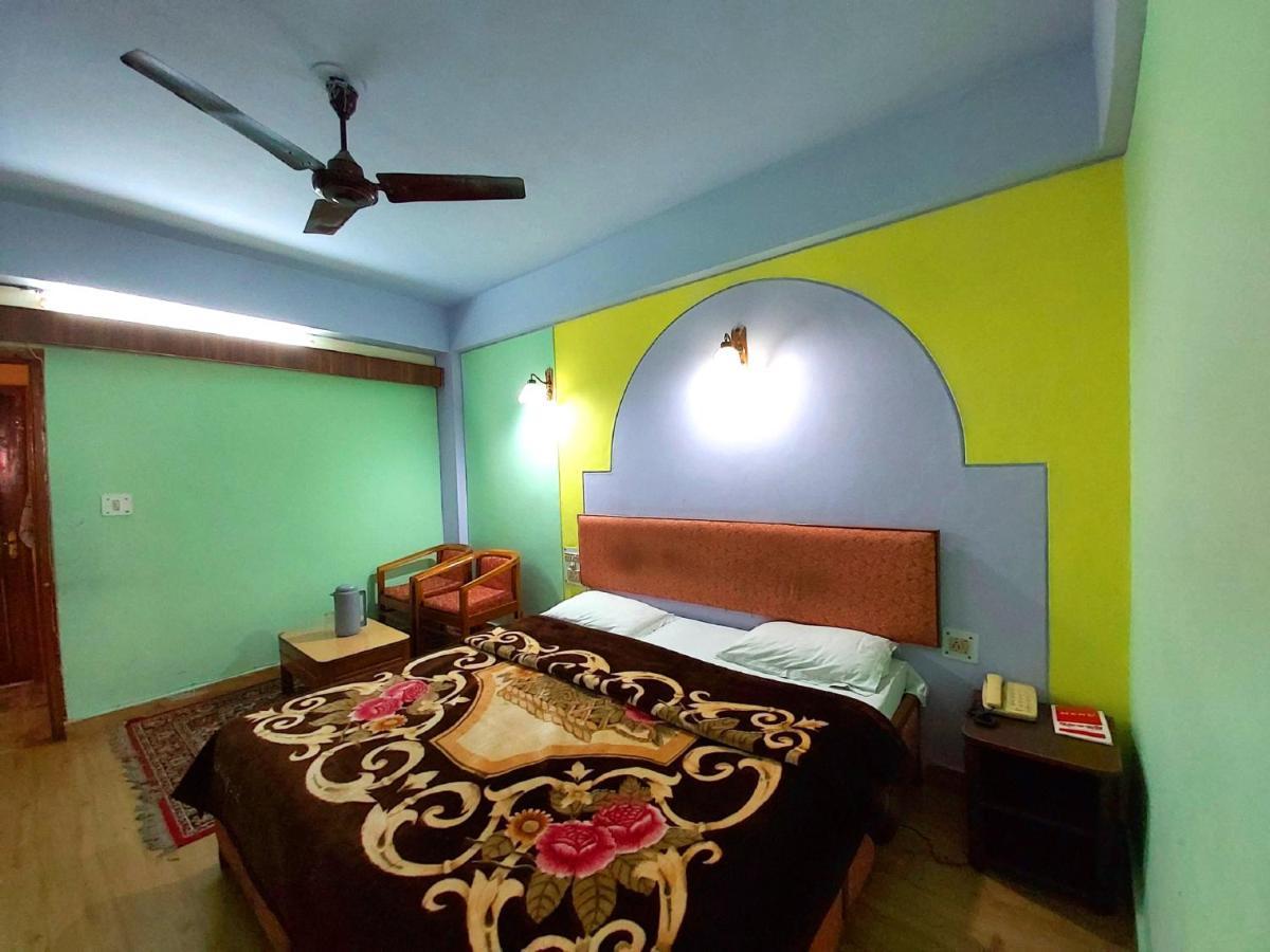 Goroomgo Radha Continental Nainital Exterior photo