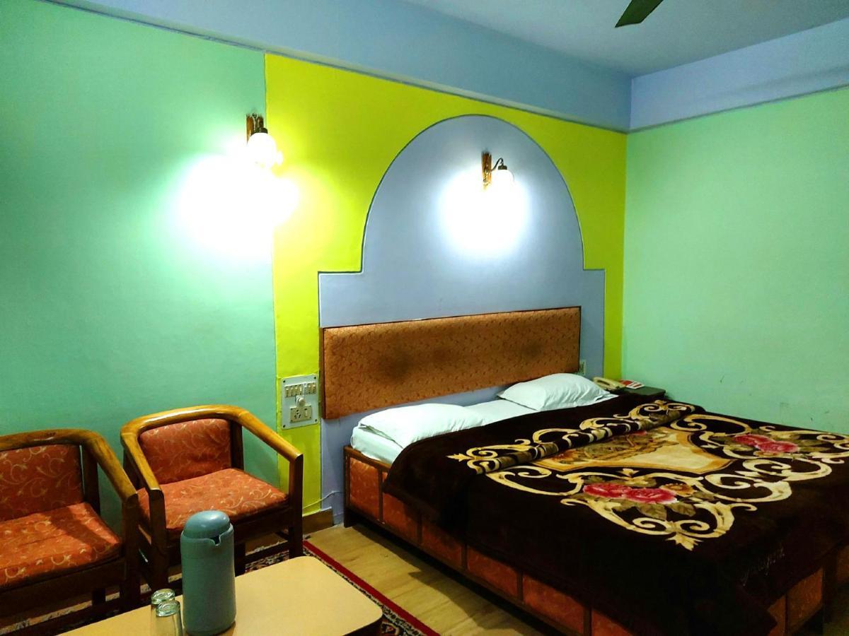 Goroomgo Radha Continental Nainital Exterior photo